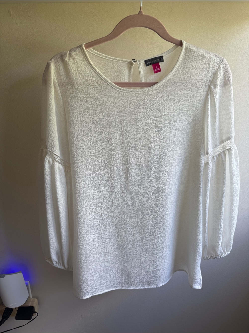 Vince Camuto Cream white Textured Long-Sleeve Blouse size S , used like new